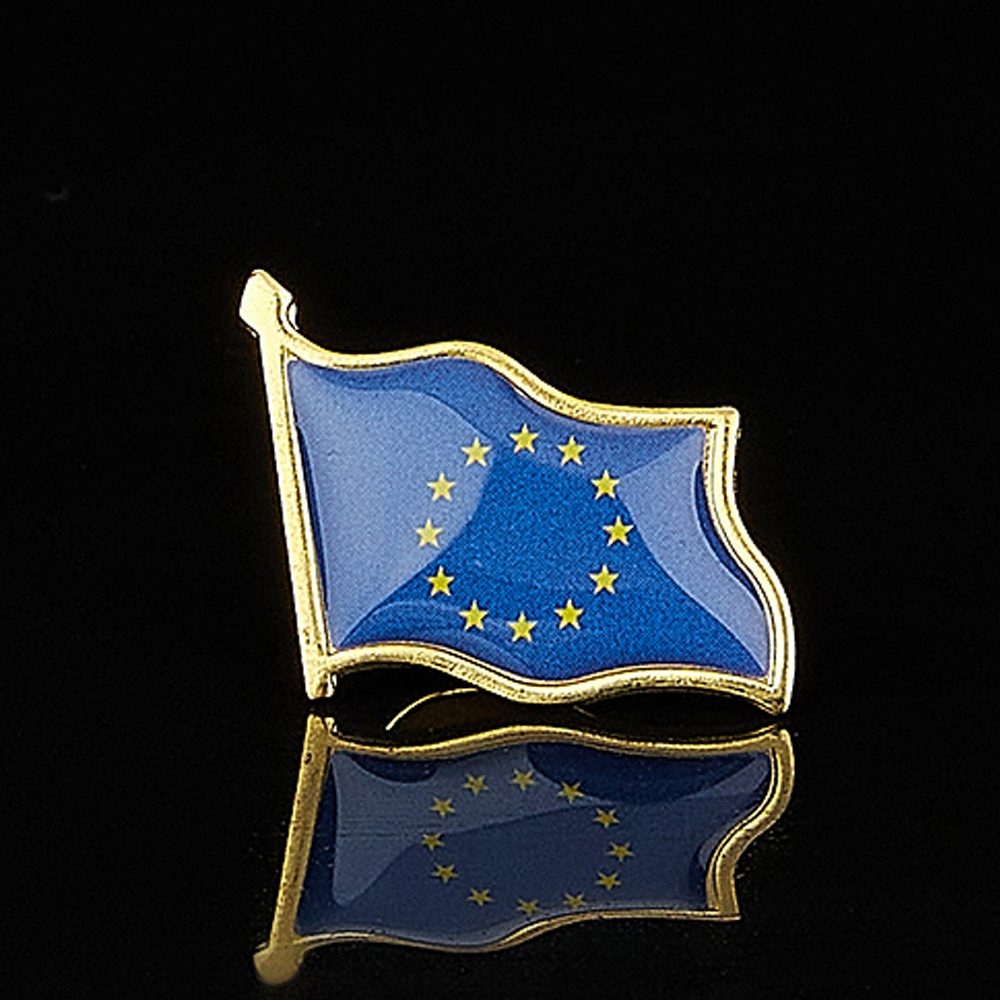 Distintivo del patriottismo de - Travel Accessories For Europe recensione e prezzo