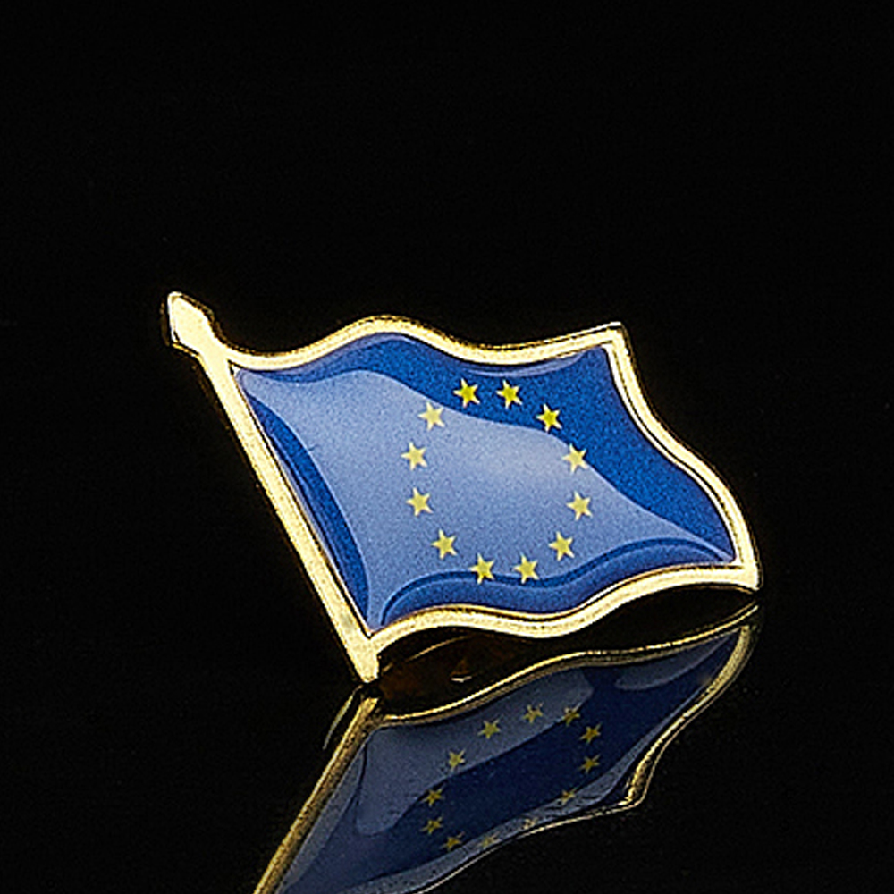 Distintivo del patriottismo de - Travel Accessories For Europe recensione e prezzo